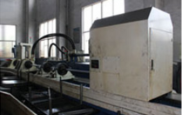 Cylinder barrel scraping and rolling machine